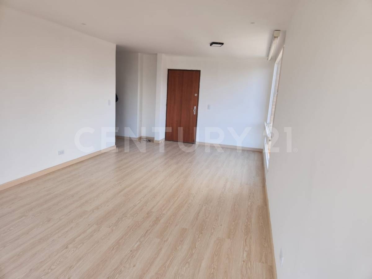 Apartamento en venta en Los Rosales, Bogotá · foto 4 de 19