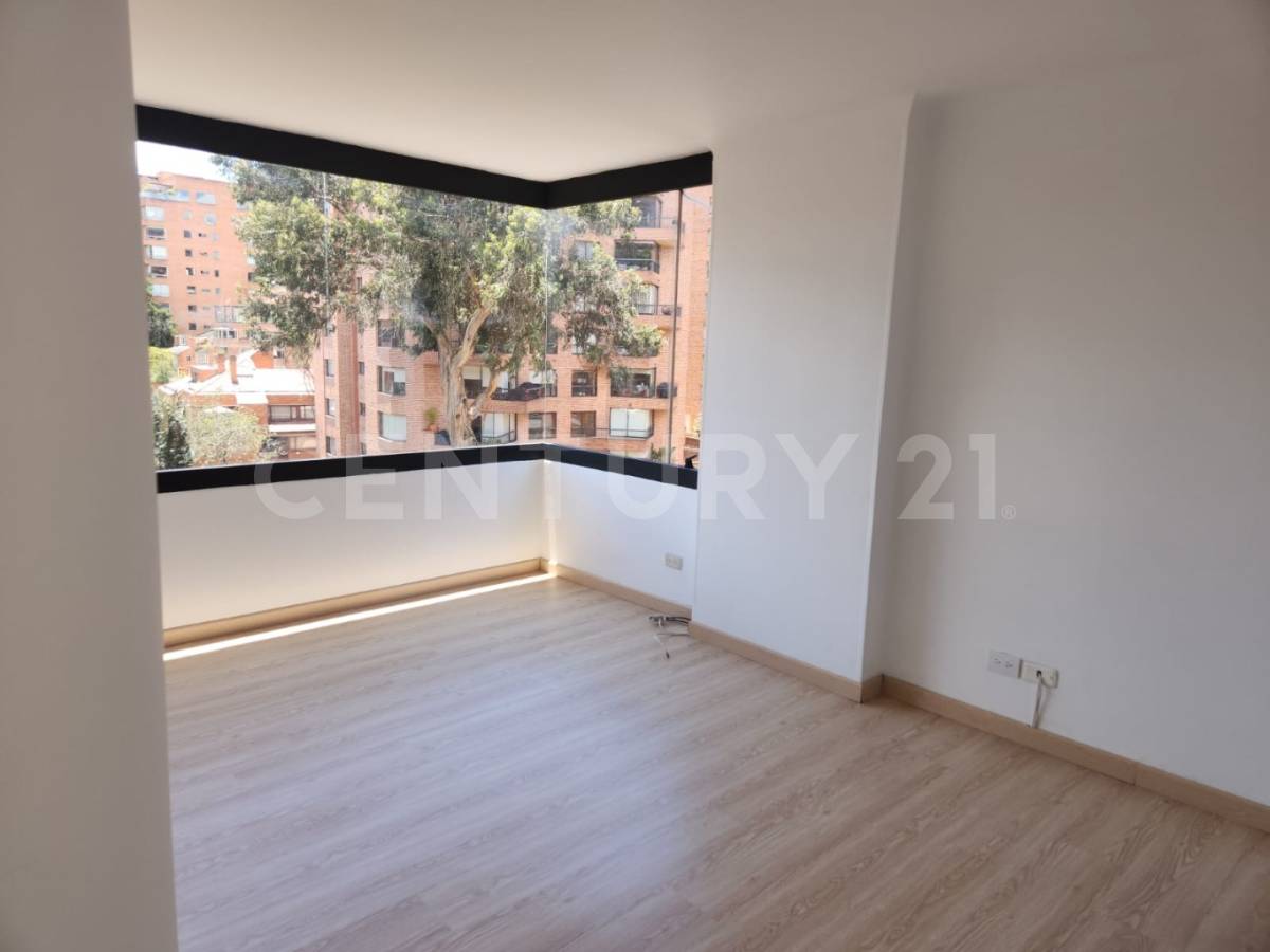 Apartamento en venta en Los Rosales, Bogotá · foto 9 de 19