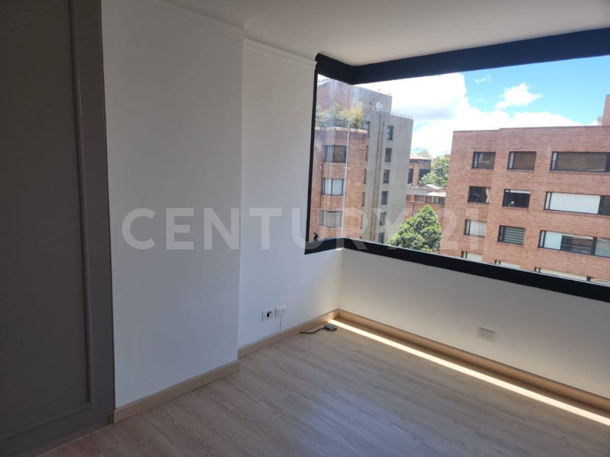 Apartamento en venta en Los Rosales, Bogotá · foto 10 de 19