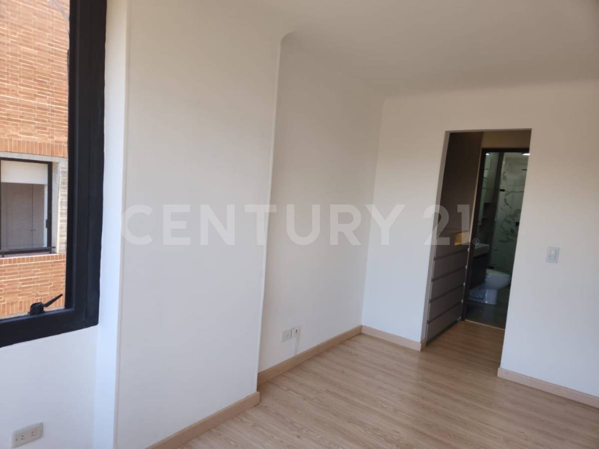Apartamento en venta en Los Rosales, Bogotá · foto 14 de 19