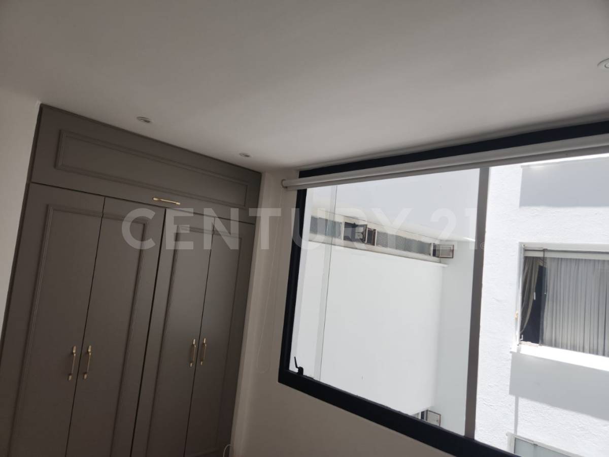 Apartamento en venta en Los Rosales, Bogotá · foto 15 de 19