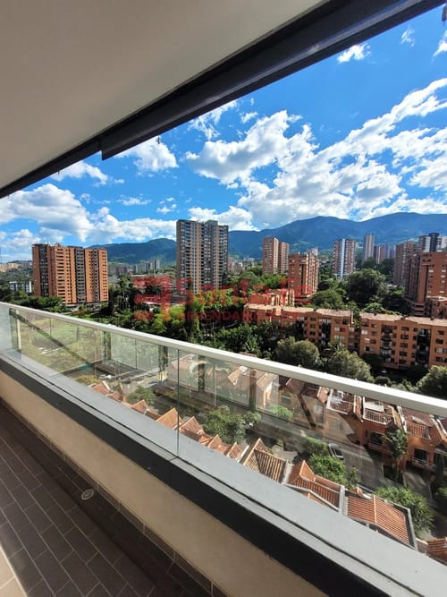 Apartamento en venta en Los Naranjos, Itagüí · foto 3 de 10