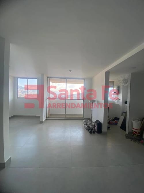 Apartamento de 2 alcobas en venta en Centro, Bello, 51 m² · foto 3 de 10