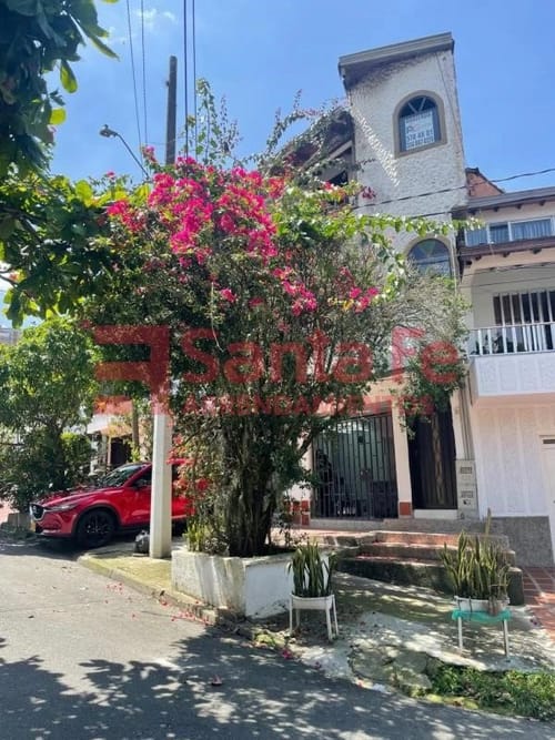 Apartamento de 2 alcobas en venta en Belén, Medellín, 57 m² · foto 2 de 10