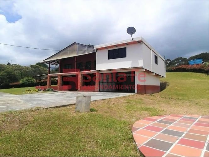 Apartamento de 2 alcobas en venta en Suarez, Bello, 1107 m² · foto 2 de 10