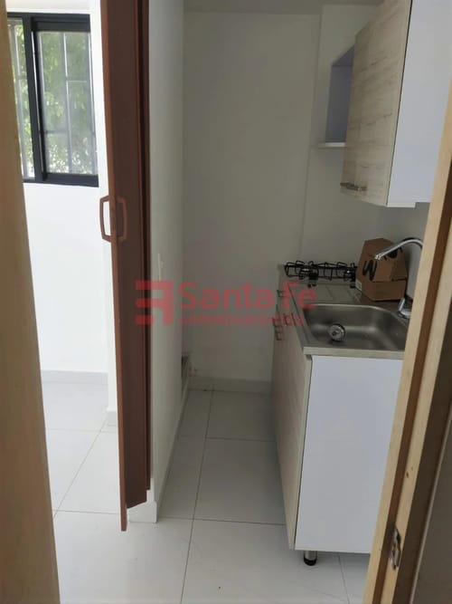 Local en venta en Calasanz, Medellín, 18 m² · foto 9 de 10