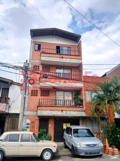 Apartamento de 3 alcobas en venta en Belén, Medellín, 90 m² · foto 1 de 10