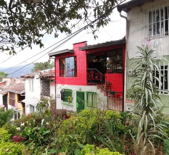 Apartamento de 3 alcobas en venta en Caicedo, Medellín, 52 m² · foto 2 de 10