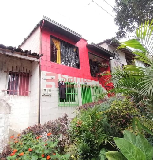 Apartamento de 3 alcobas en venta en Caicedo, Medellín, 52 m² · foto 3 de 10