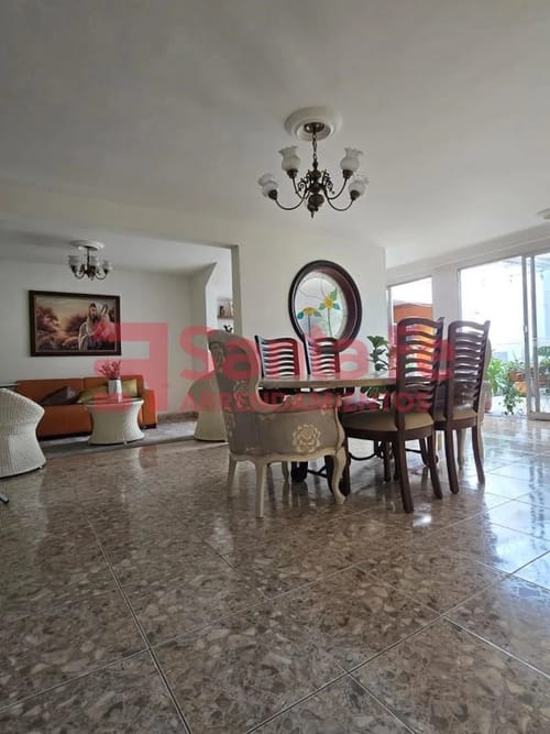 Casa de 5 alcobas en venta en La Castellana, Medellín, 225 m² · foto 8 de 10