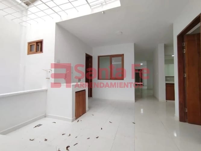 Casa de 3 alcobas en venta en Loreto, Medellín, 180 m² · foto 4 de 10