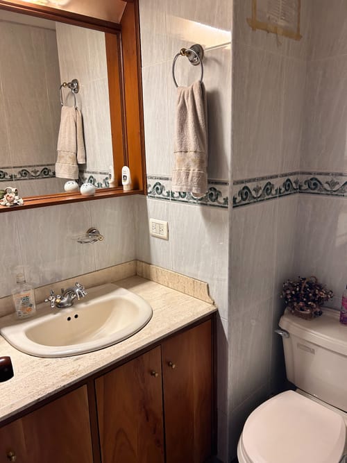 Apartamento de 4 alcobas en venta en Santa Barbara, Bogotá, 215 m² · foto 3 de 12