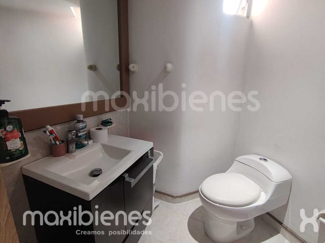 Apartamento de 2 alcobas en venta en Las Lomas, Medellín, 55 m² · foto 9 de 9