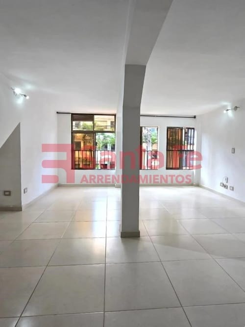Apartamento de 2 alcobas en venta en Laureles, Medellín, 83 m² · foto 3 de 10