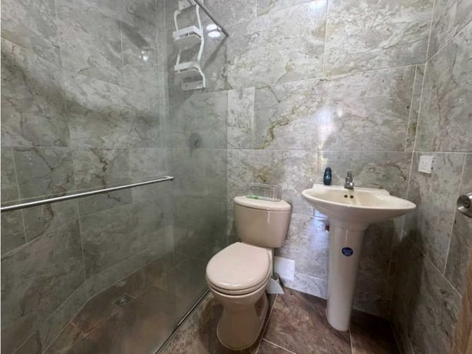 Casa de 4 alcobas en venta en Cr. Torres De Laureles, Armenia, 260 m² · foto 12 de 20