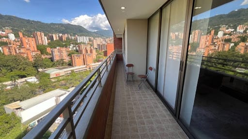 Apartamento de 3 alcobas en arriendo en La Frontera, Medellín, 160 m² · foto 2 de 24