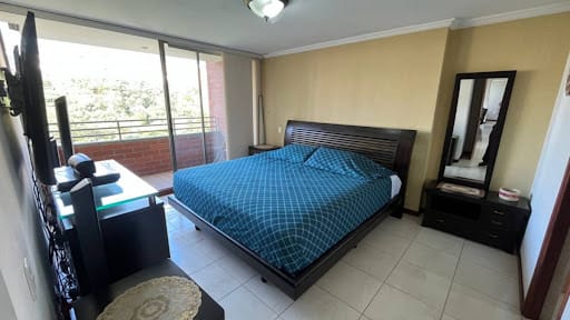 Apartamento de 3 alcobas en arriendo en La Frontera, Medellín, 160 m² · foto 13 de 24