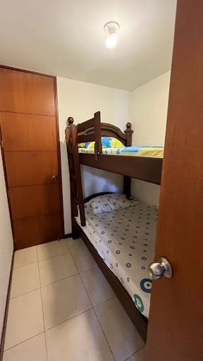 Apartamento de 3 alcobas en arriendo en La Frontera, Medellín, 160 m² · foto 16 de 24