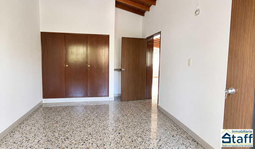 Apartamento de 3 alcobas en arriendo en Lorena, Medellín, 100 m² · foto 4 de 14