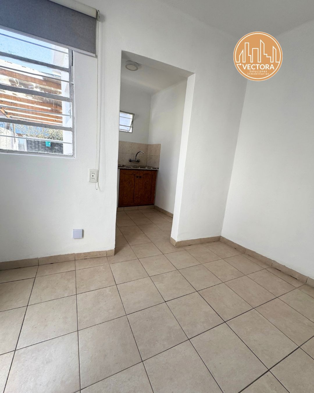 ALQUILA PH TIPO CASITA DE 1 DORMITORIO CON COCHERA AL FRENTE / PARQUE BATLLE LÍMITE BUCEO · Foto 11