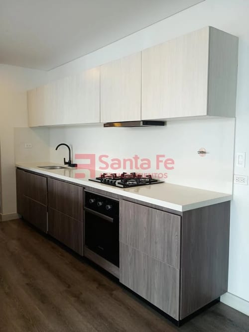 Apartamento de 4 alcobas en arriendo en Transversal Superior, Medellín, 159 m² · foto 5 de 10