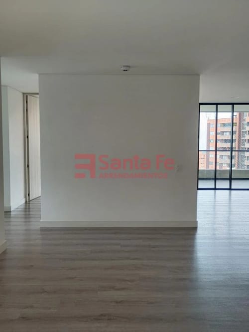 Apartamento de 4 alcobas en arriendo en Transversal Superior, Medellín, 159 m² · foto 10 de 10