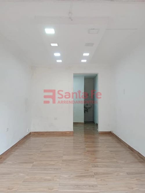 Local en arriendo en Cristobal, Medellín, 18 m² · foto 2 de 7