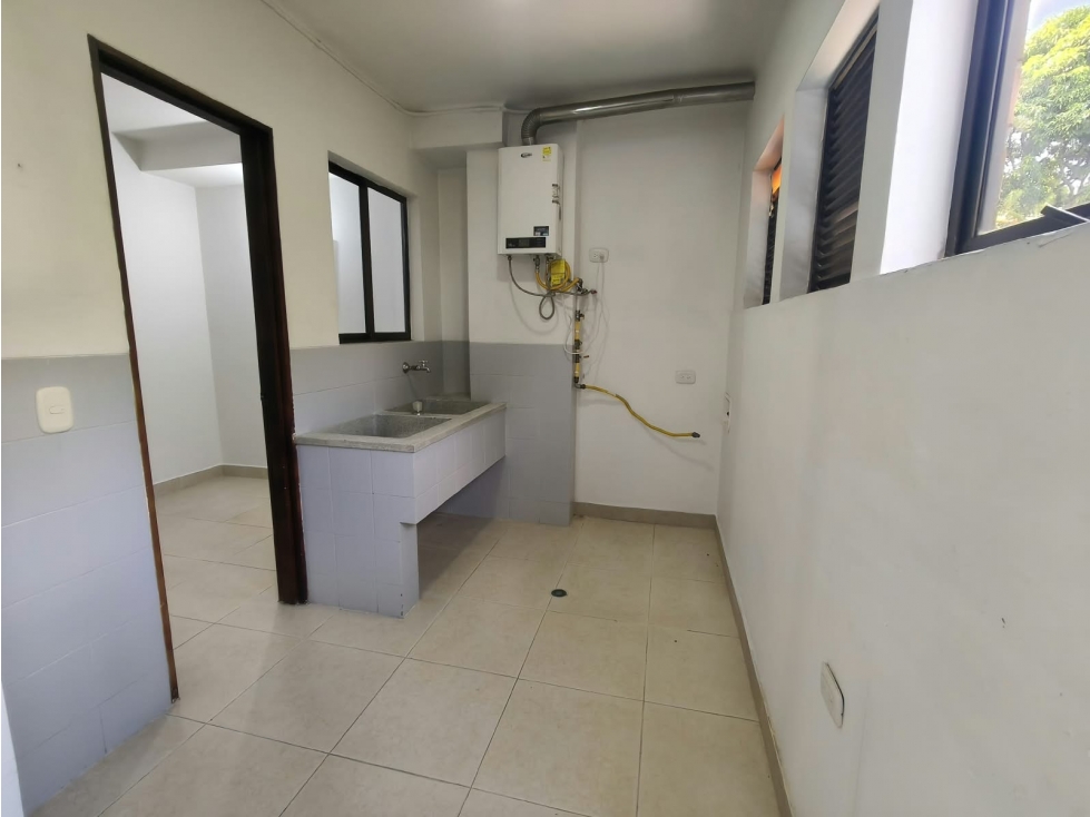 Apartamento en arriendo en San Lucas, Medellín · foto 12 de 24