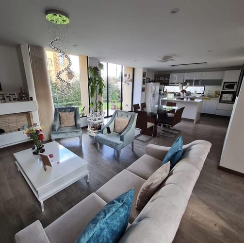 Casa de 3 alcobas en venta en Chuntame, Cajicá, 165 m² · foto 2 de 23