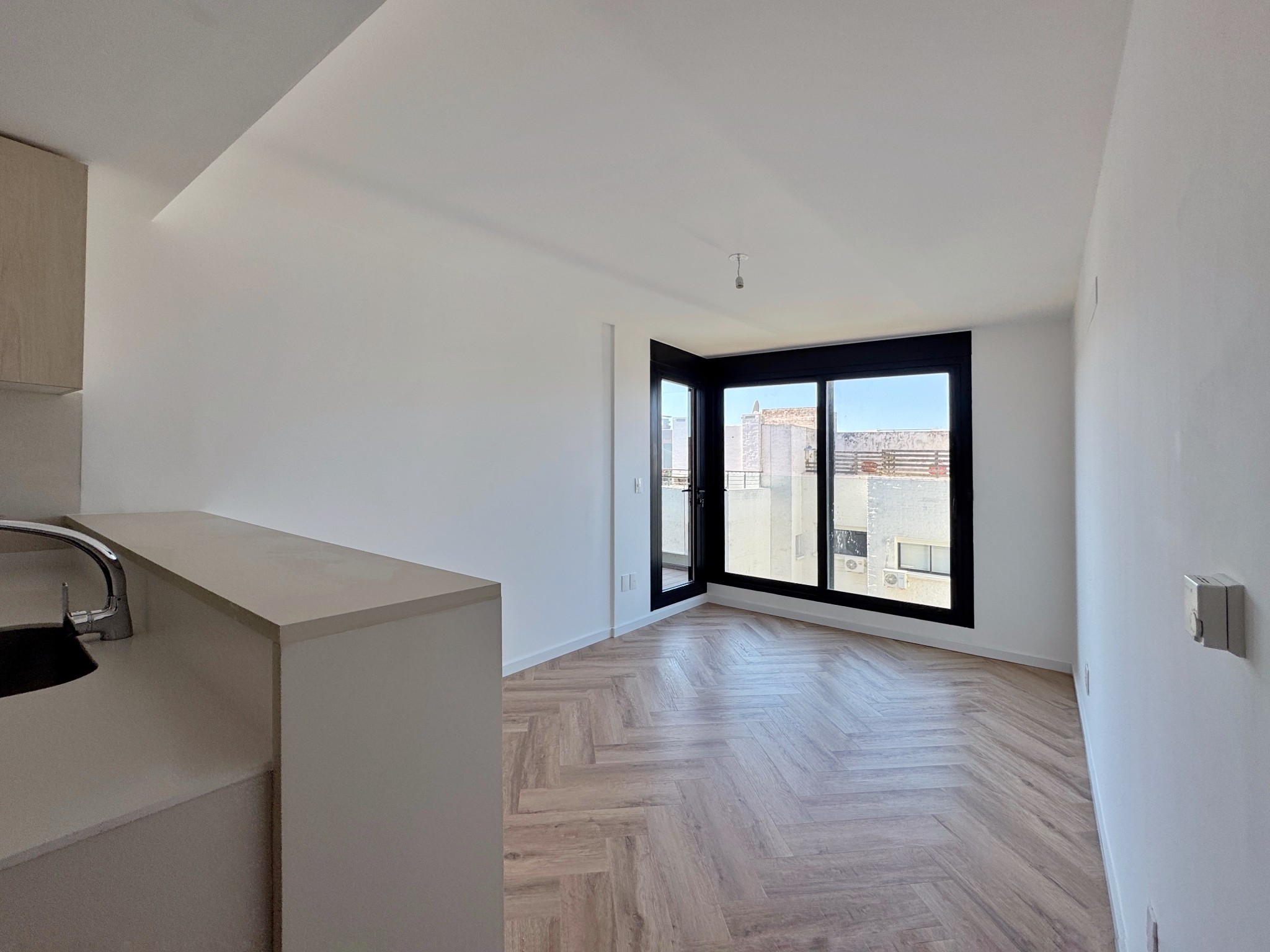 Apartamento De 1 Dormitorio En Alquiler - Unidad 303A - Costanera Village · Foto 9
