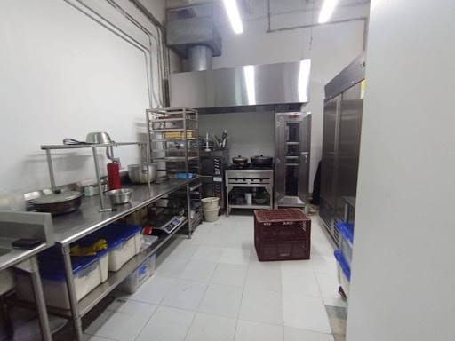 Local en arriendo en Villa Carlota, Medellín, 30 m² · foto 6 de 7