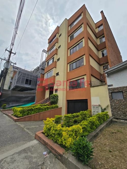 Local en venta en La America, Medellín, 36 m² · foto 2 de 10
