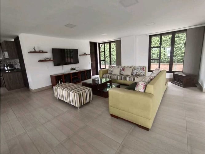 Casa de 6 alcobas en venta en Puerto Espejo, Armenia, 500 m² · foto 2 de 19