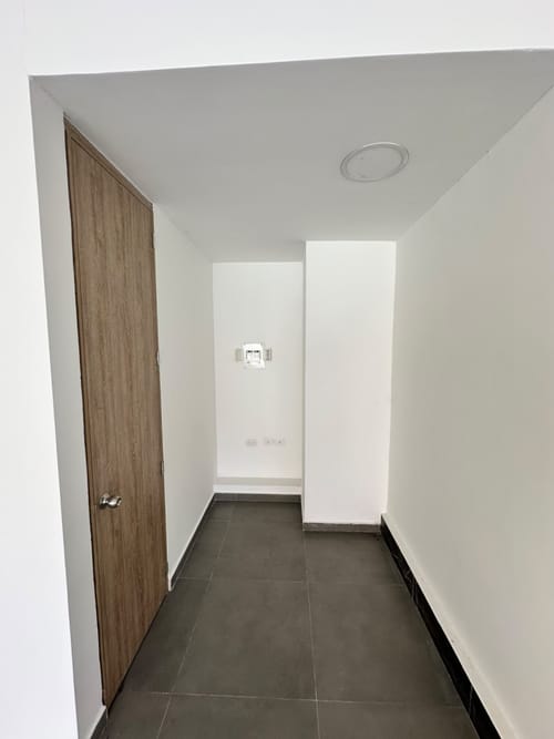 Local en arriendo en El Tejar, Bucaramanga, 27 m² · foto 7 de 8
