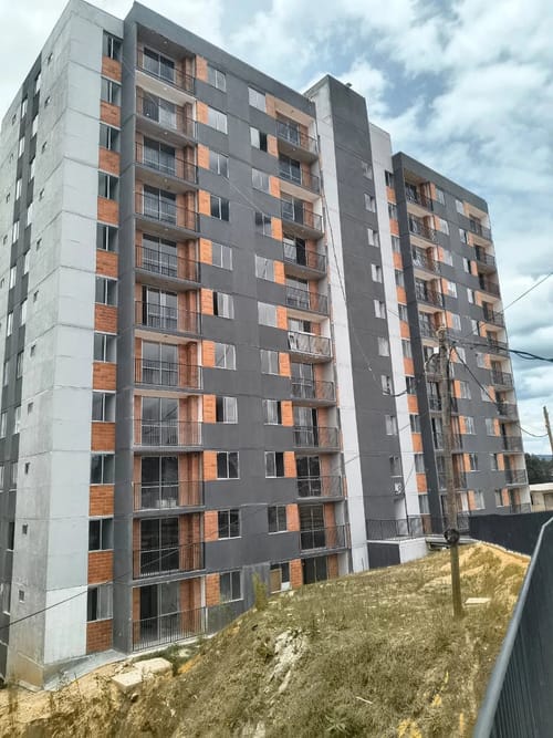 Apartamento de 3 alcobas en arriendo en Abreo, Rionegro, 49 m² · foto 2 de 10