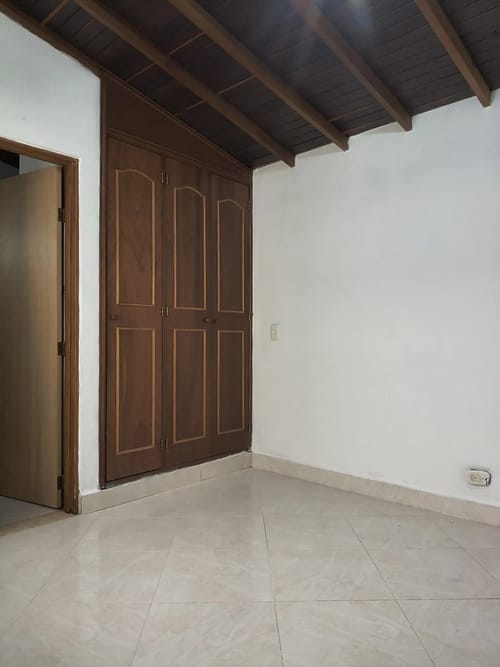 Apartamento de 3 alcobas en arriendo en La Floresta, Medellín, 138 m² · foto 9 de 10
