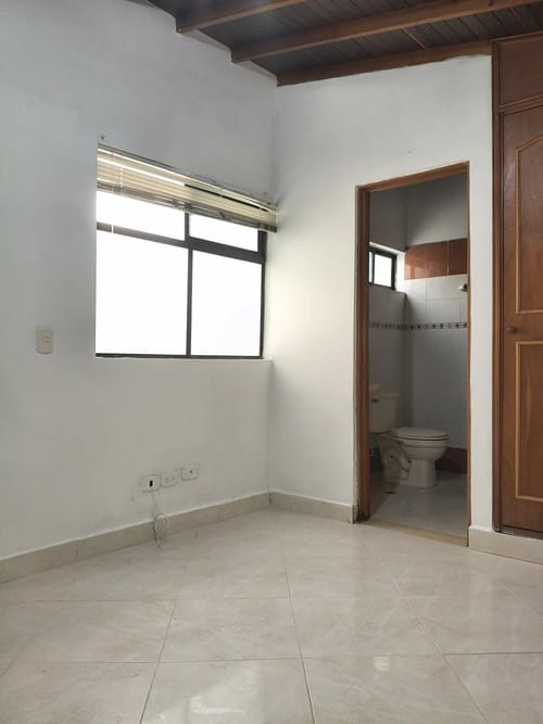 Apartamento de 3 alcobas en arriendo en La Floresta, Medellín, 138 m² · foto 10 de 10