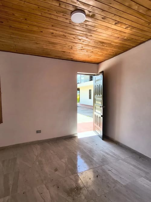Casa de 5 alcobas en arriendo en La Mosca, Rionegro, 280 m² · foto 4 de 10