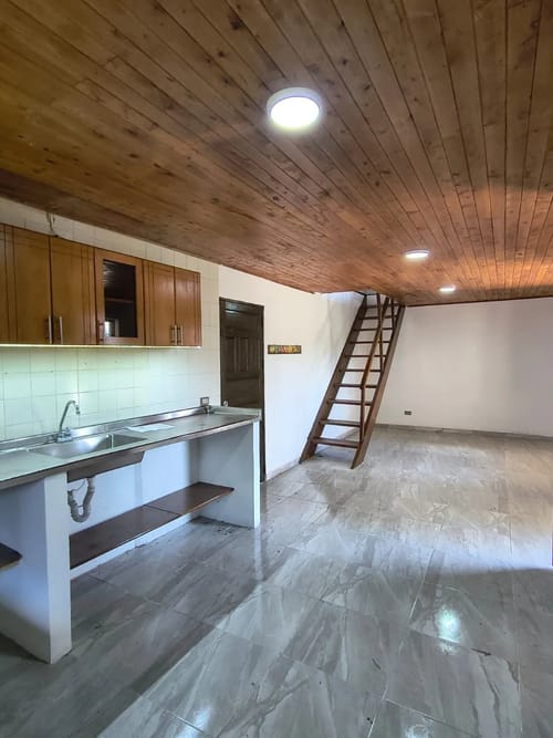 Casa de 5 alcobas en arriendo en La Mosca, Rionegro, 280 m² · foto 8 de 10