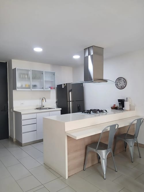 Apartamento de 2 alcobas en arriendo en Bolivariana, Medellín, 84 m² · foto 5 de 10