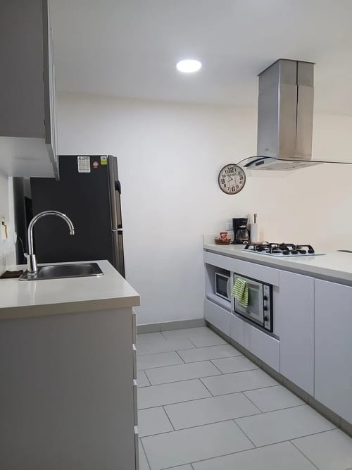 Apartamento de 2 alcobas en arriendo en Bolivariana, Medellín, 84 m² · foto 7 de 10