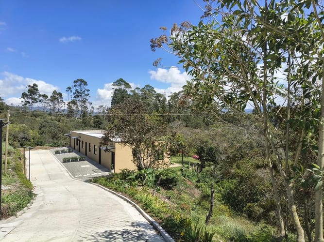 Apartamento de 2 alcobas en arriendo en Mampuesto, Rionegro, 90 m² · foto 2 de 10
