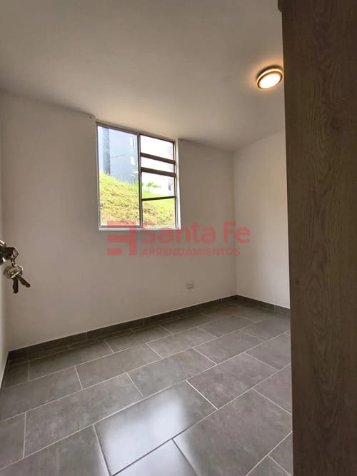 Apartamento de 2 alcobas en venta en La Ceja, 49 m² · foto 3 de 9