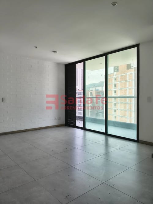 Apartamento de 2 alcobas en arriendo en Prados De Sabaneta, Sabaneta, 78 m² · foto 2 de 10