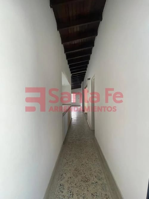 Casa de 4 alcobas en venta en Los Colores, Medellín, 179 m² · foto 9 de 10
