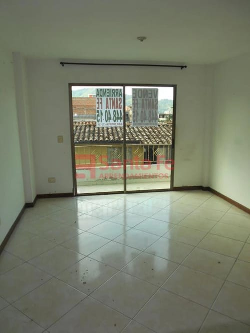 Apartamento de 3 alcobas en venta en Centro, La Estrella, 84 m² · foto 2 de 8