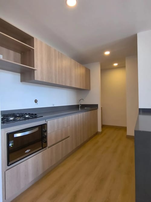 Apartamento de 3 alcobas en venta en La Ceja, 80 m² · foto 2 de 10