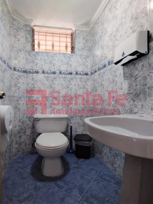 Casa de 11 alcobas en venta en Los Colores, Medellín, 660 m² · foto 9 de 10