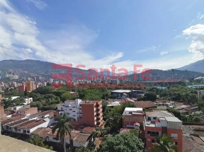 Apartamento de 3 alcobas en venta en Lourdes, Medellín, 104 m² · foto 5 de 10
