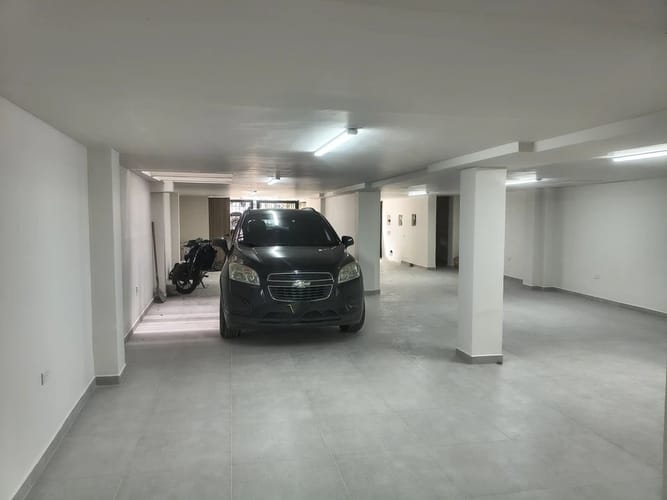 Local en arriendo en Bolivariana, Medellín, 165 m² · foto 3 de 5